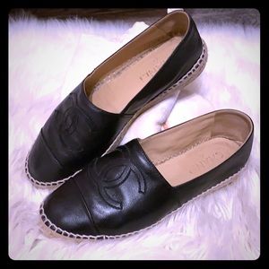 Chanel shoe. Size 38. Black